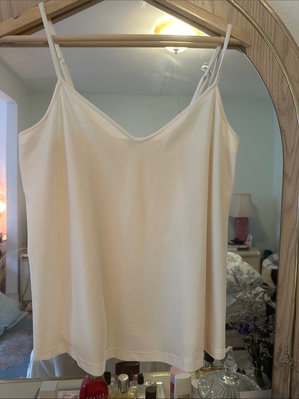 Twin Set Cream/ivory /V-Neck Spaghetti Strap Tank Top velvet
